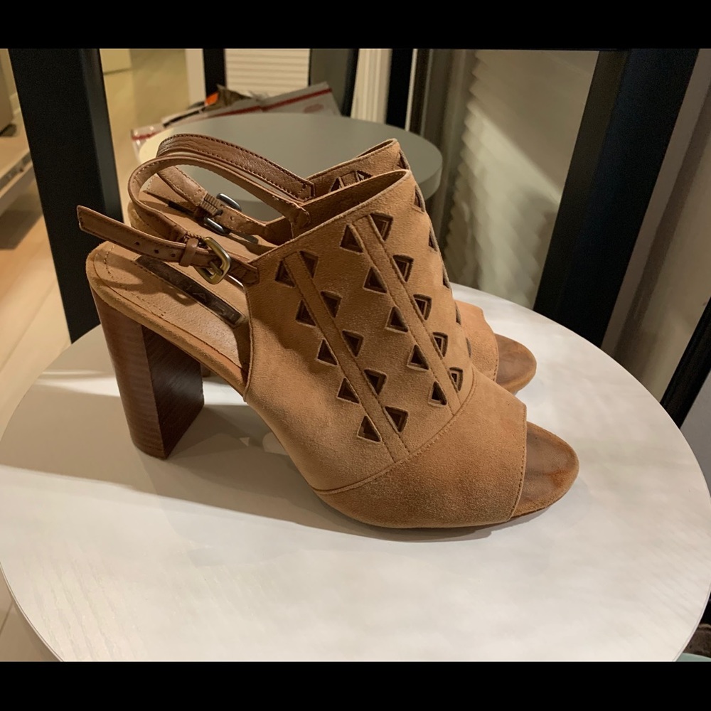 tahari mules